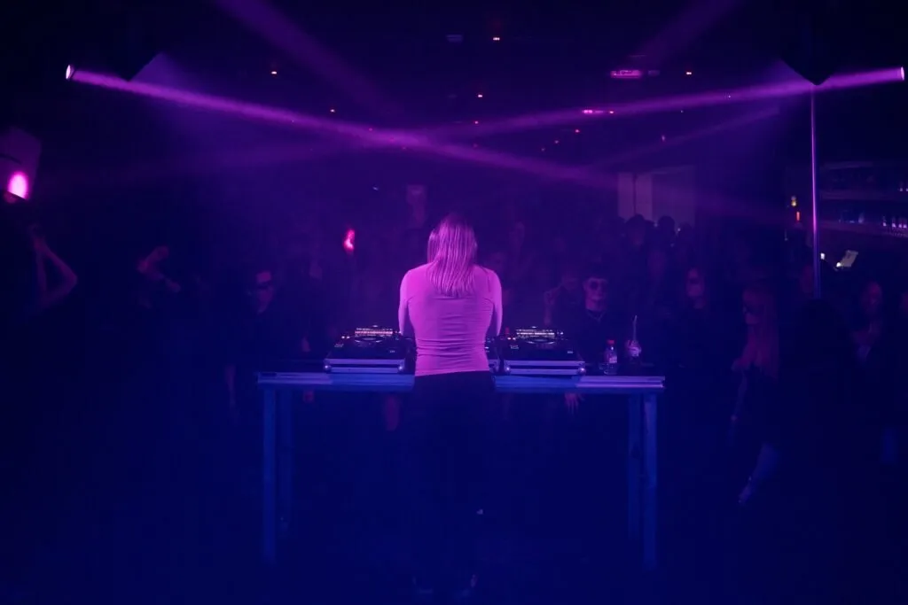 4GRLS ONLY Vol. 3 renginys Kaune „Graffiti Underground“ erdvėje – moterų DJ vakaras ir šokių aikštelė